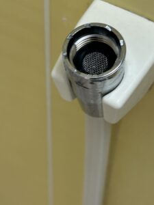 浴室　　シャワーヘッドやシャワーホースの交換作業